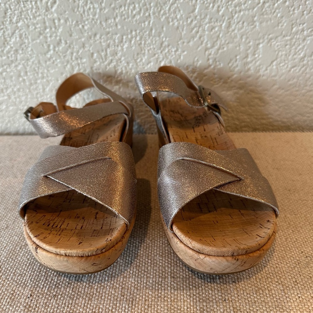 Kork-Ease Soft Gold Metallic Myrna 2.0 Platform Wedge Sandals - Picture 12 of 13